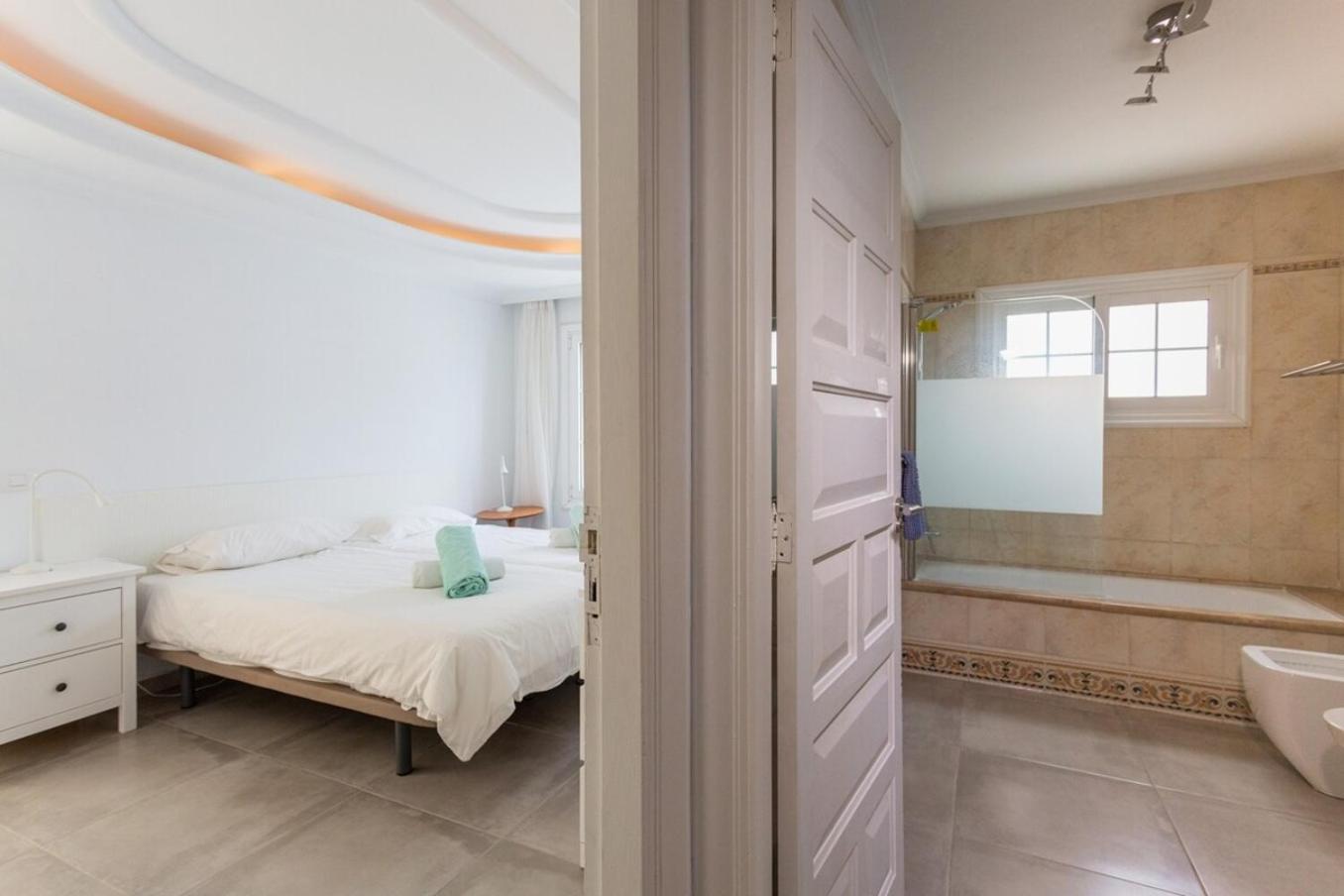 Alamos Park-Stunning Villa In Huge Private Grounds San Miguel de Abona Esterno foto